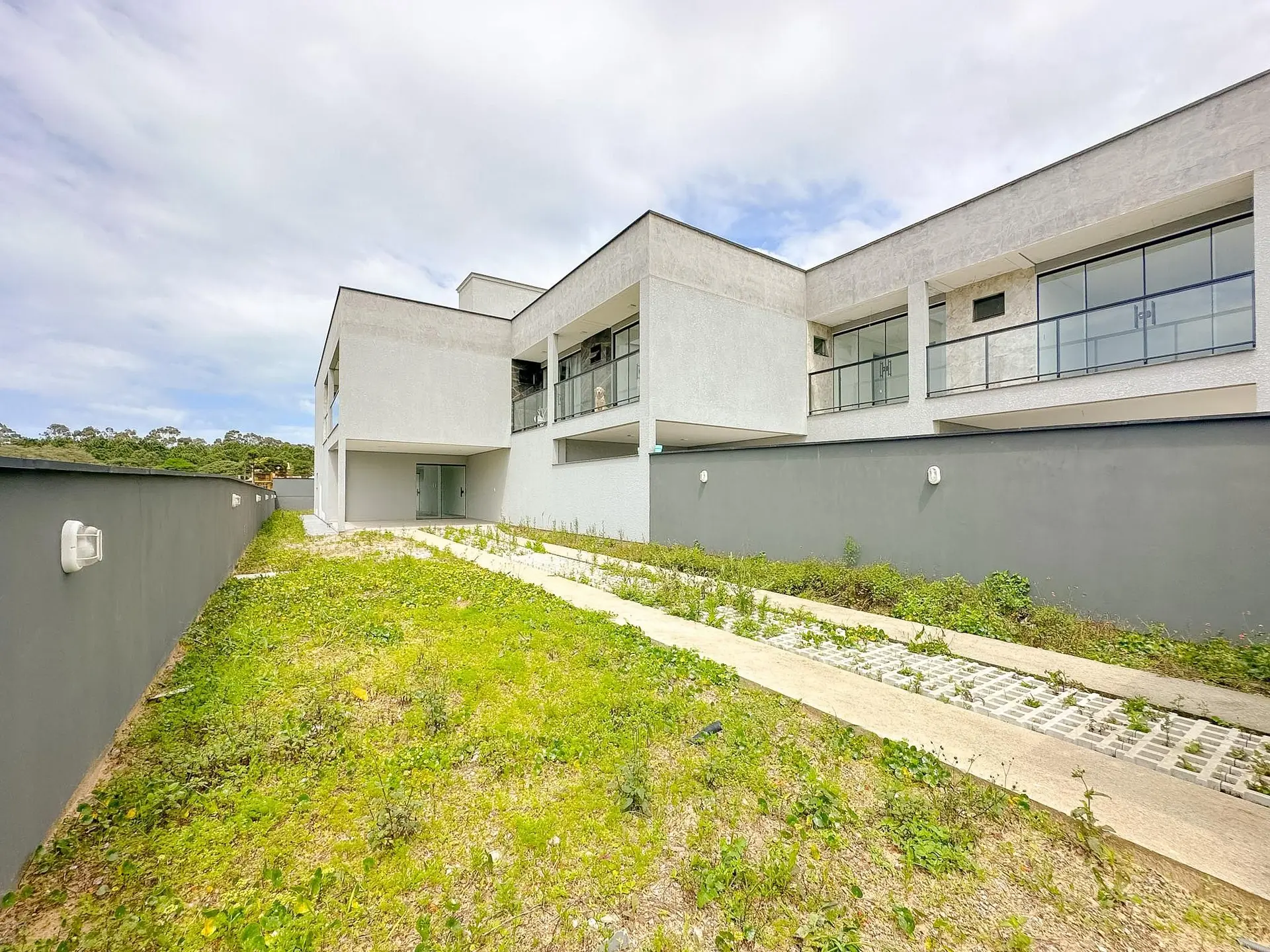 Floor-to-ceiling windows in a 3-bedroom house, 157 m² — photo 35