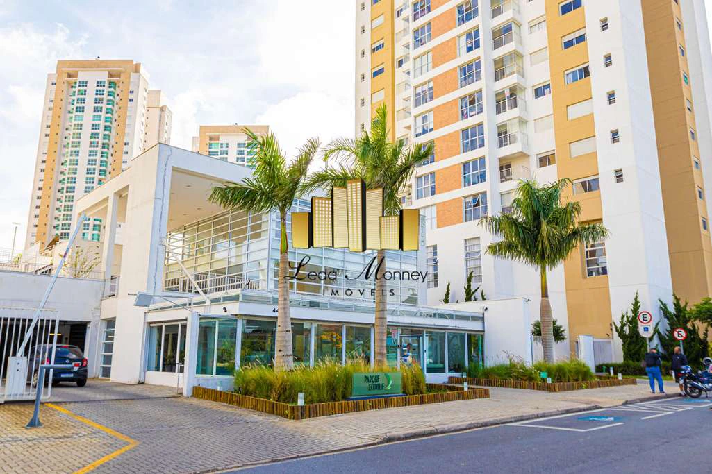 Квартира с 3 спальнями, 2 суит и 243 м² — photo 4