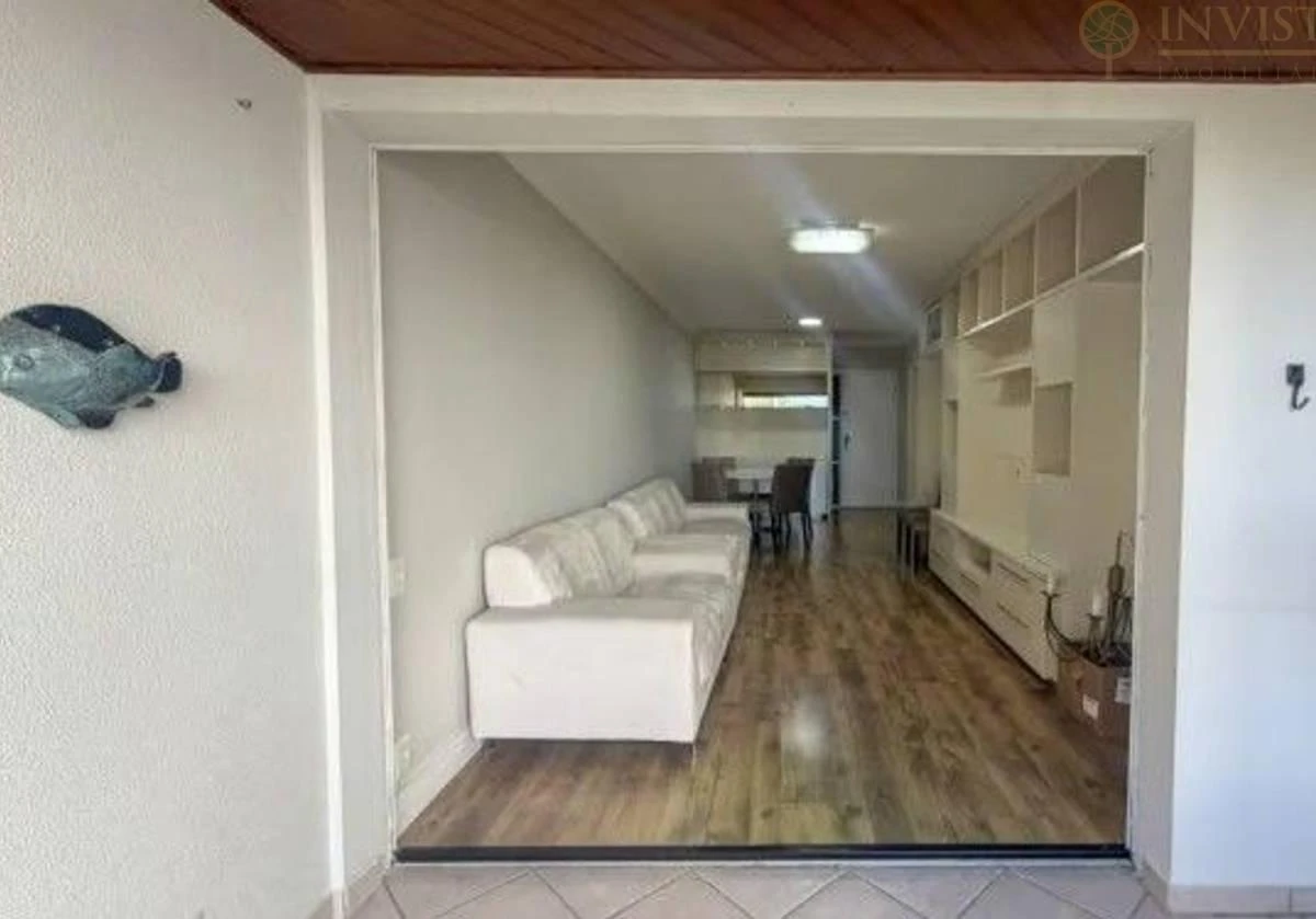 Furnished apartment, 107 m², with a glass-enclosed balcony — photo 4