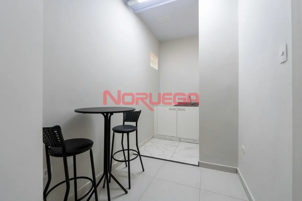 2-bedroom apartment with a glass-enclosed shower
