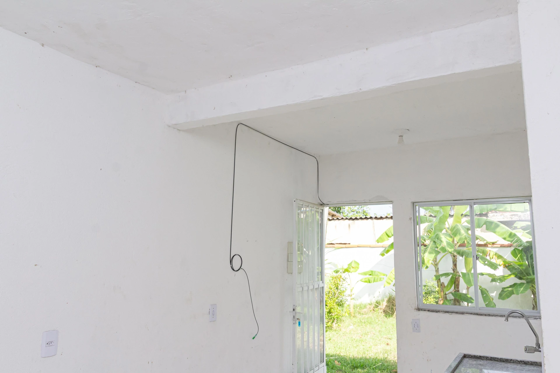 Studio with private laundry area and private garden — photo 39