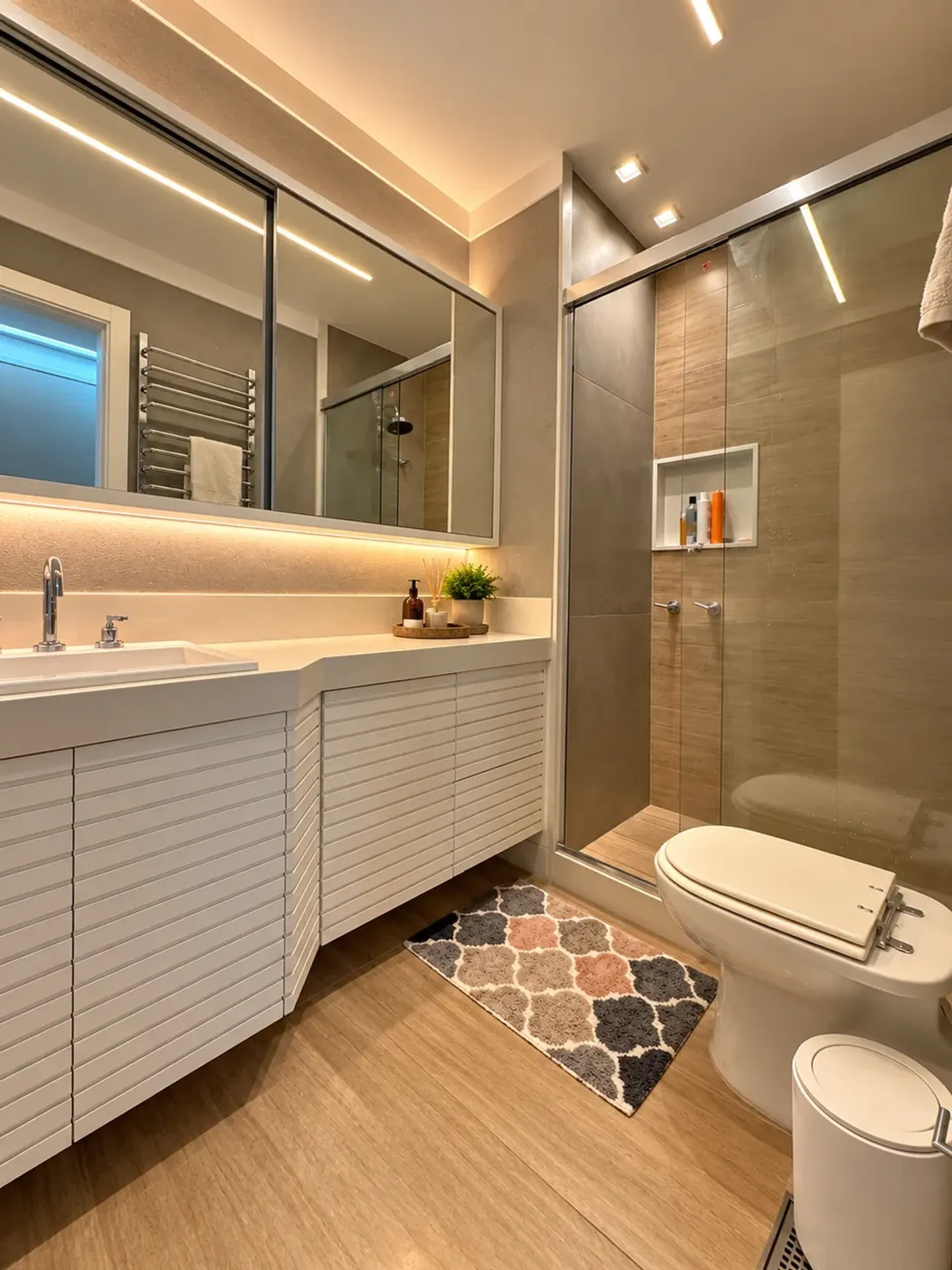 Вид на воду и 4 спальни: квартира 240 м² — photo 21