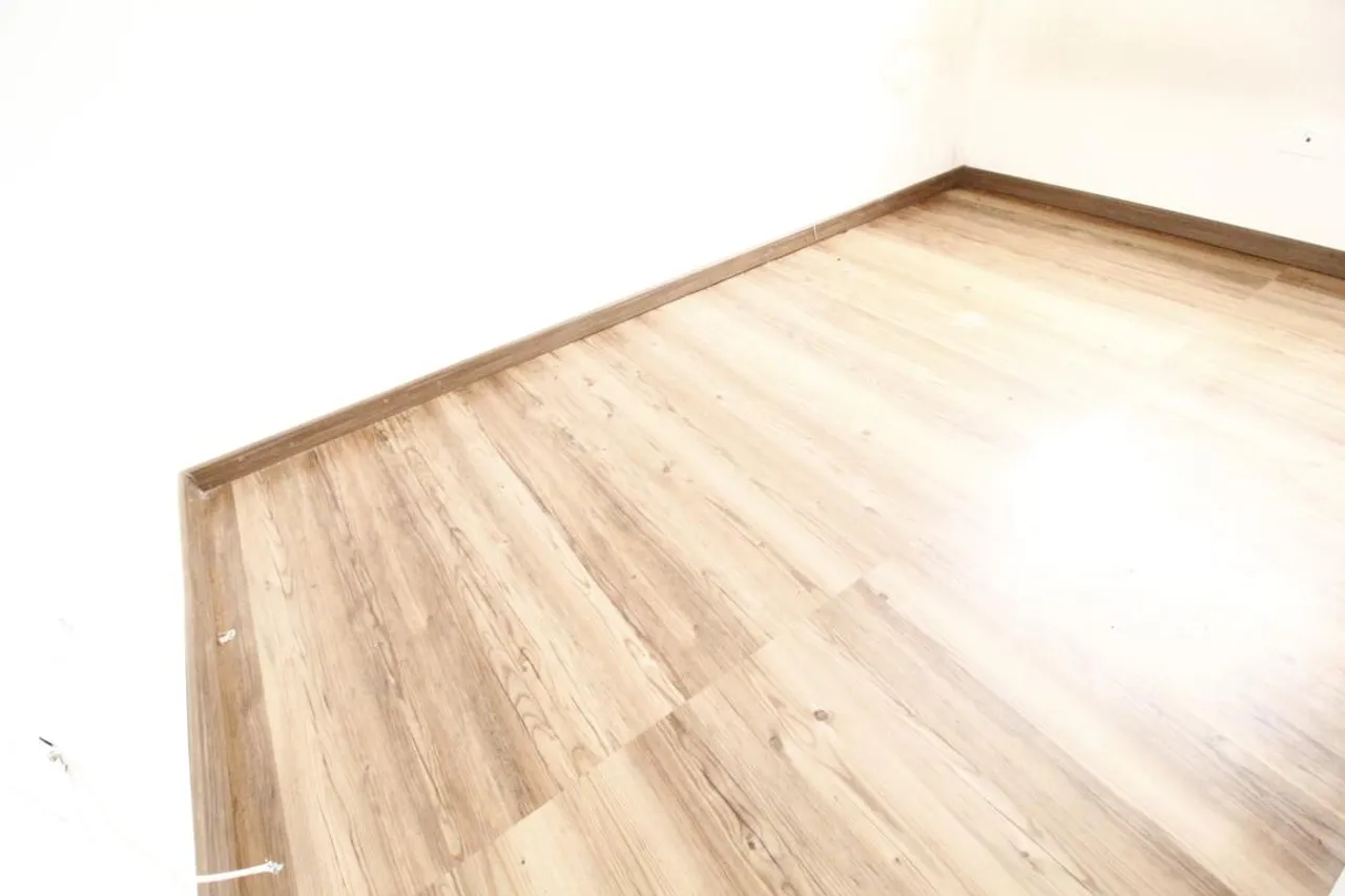 House, 46 m², with wood or laminate floors — photo 14