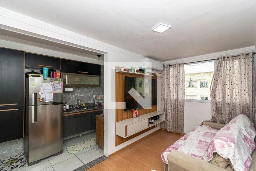 Furnished apartment, 48 m², with floor-to-ceiling windows
