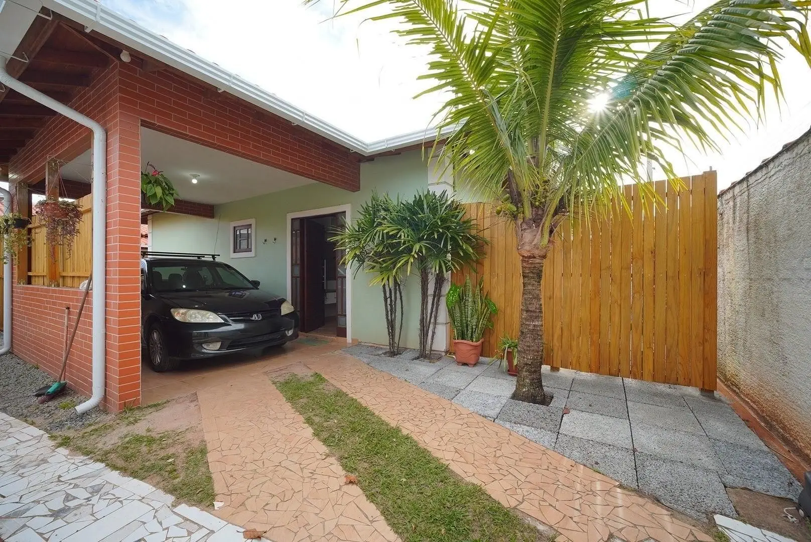 78 m² house with a jacuzzi and a bathtub — photo 10