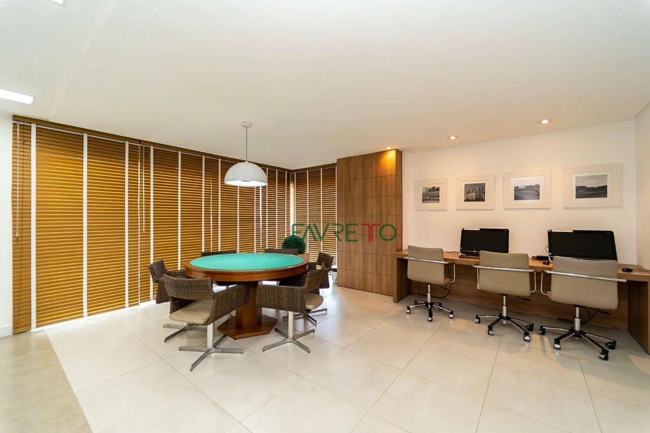 Departamento con balcón cerrado con vidrio en Curitiba — photo 5