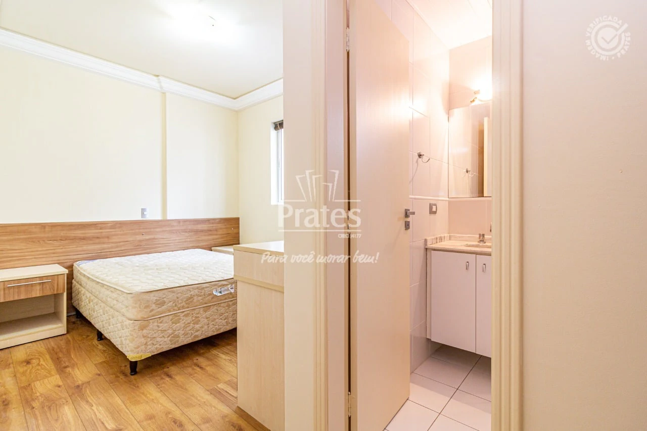 Furnished 2-bedroom apartment with a balcony — photo 11