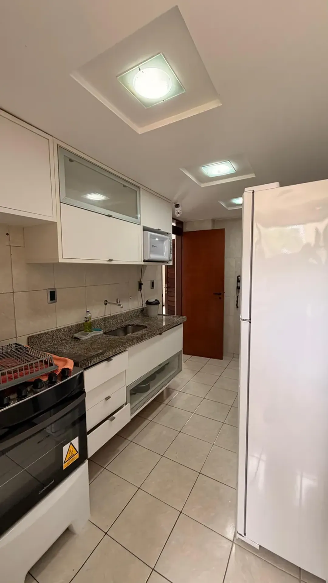 3-bedroom apartment with a washing machine — photo 16