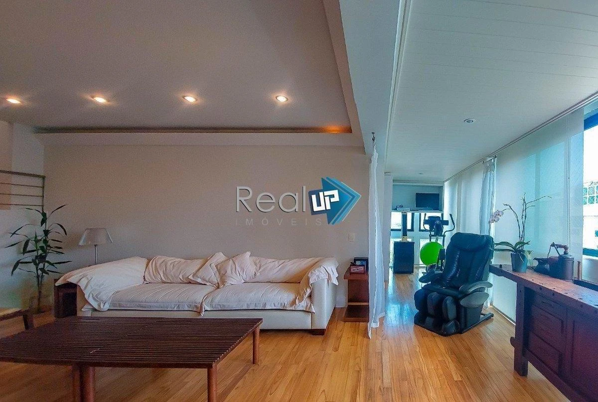 429 m² apartment with 5 bedrooms and 3 parking spots — photo 17