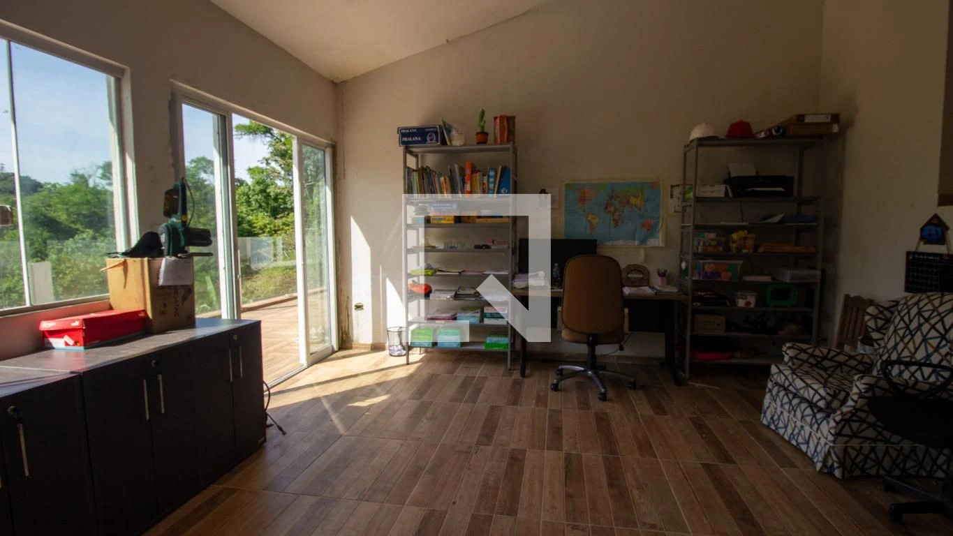 Furnished house with 5 bedrooms and 6 parking spaces — photo 50