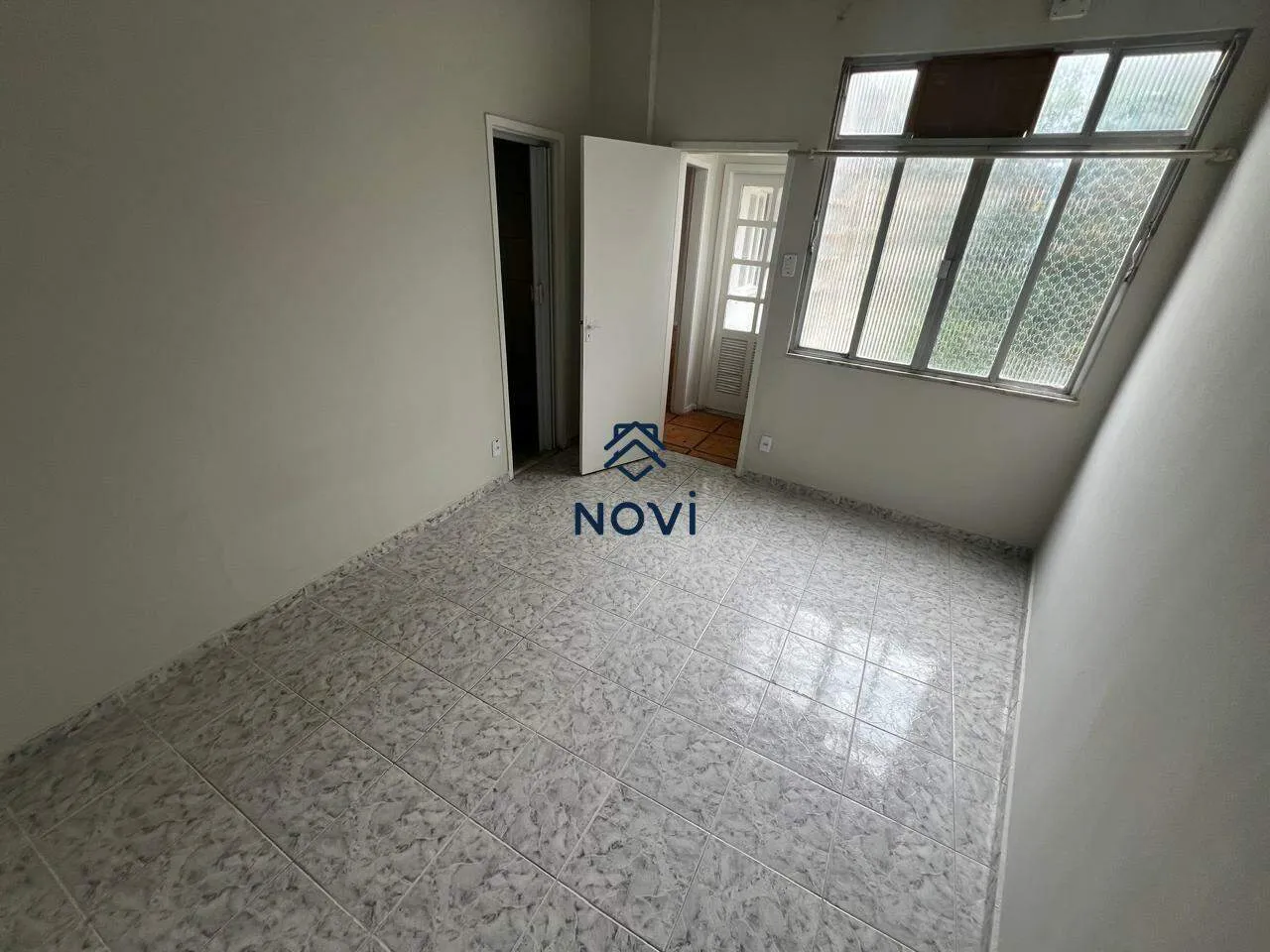 Apartamento sem mobília com 2 quartos e varanda — photo 6