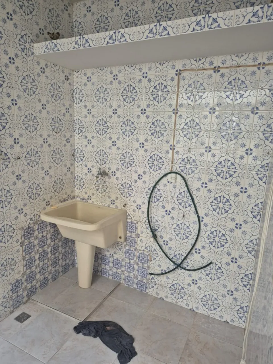 Unfurnished apartment with 3 bedrooms and 3 bathrooms — photo 2