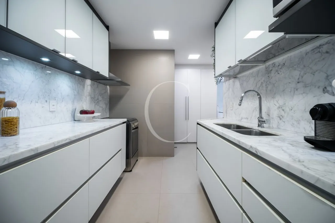 Apartamento com 3 quartos e cozinha fechada — photo 20