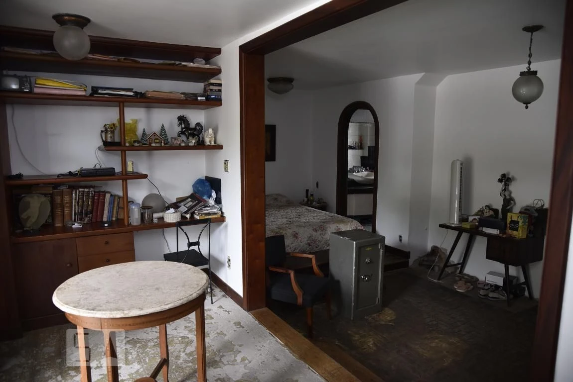 Casa com 4 quartos e 6 banheiros, com cozinha independente — photo 29