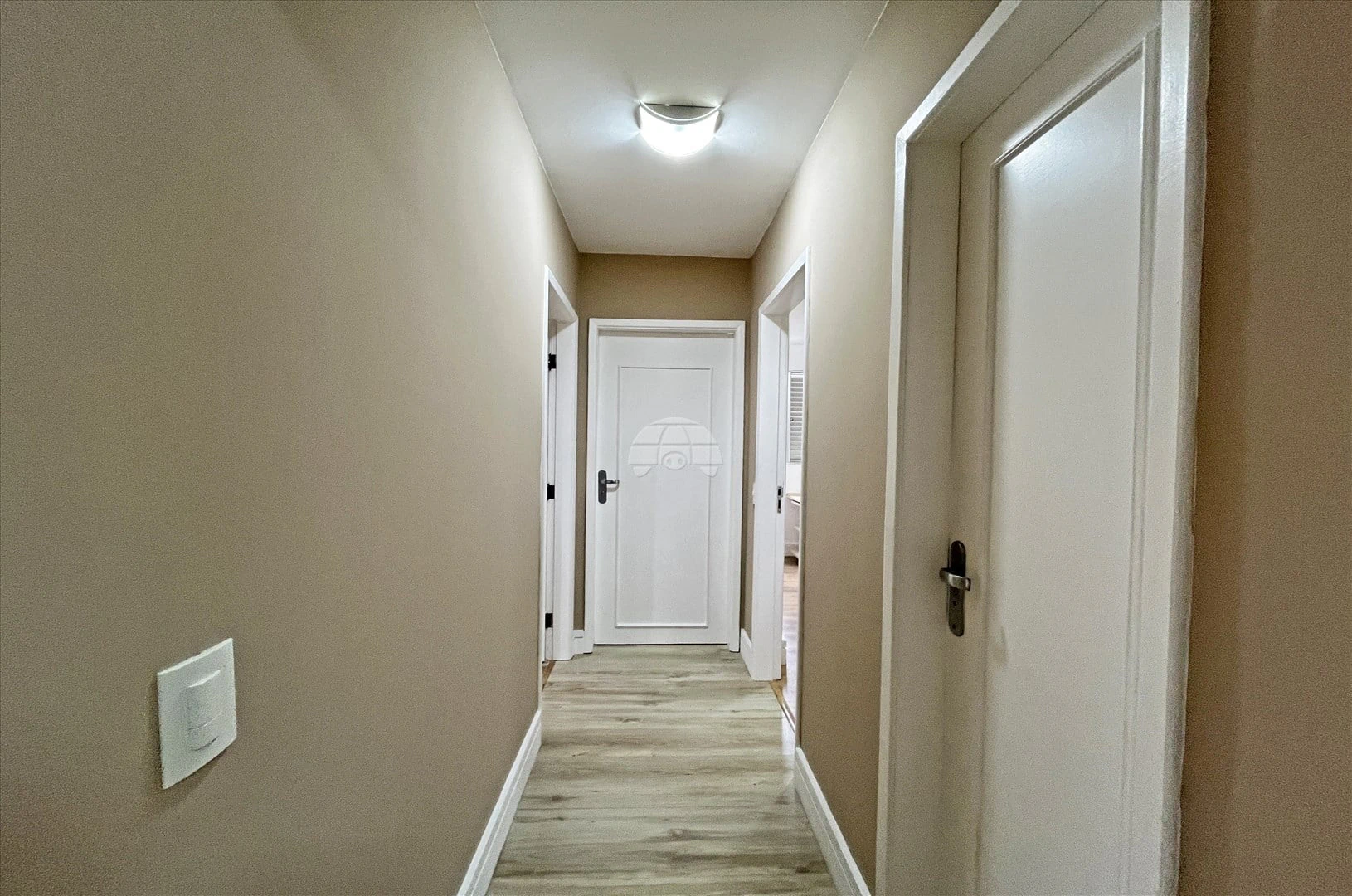 Home office in a 3-bedroom apartment, 132 m² — photo 9