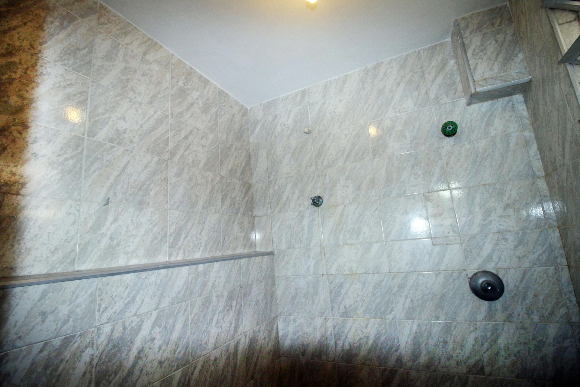 Rental house with 3 en-suite bedrooms and 4 bathrooms — photo 21