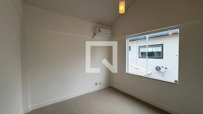 4-bedroom house with a washing machine — photo 38