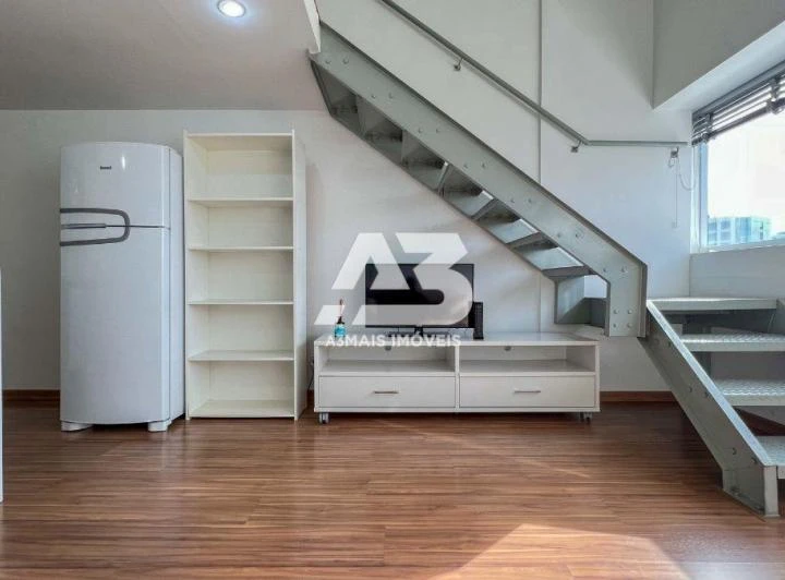 Furnished loft with 1 bedroom and open-plan kitchen — photo 8