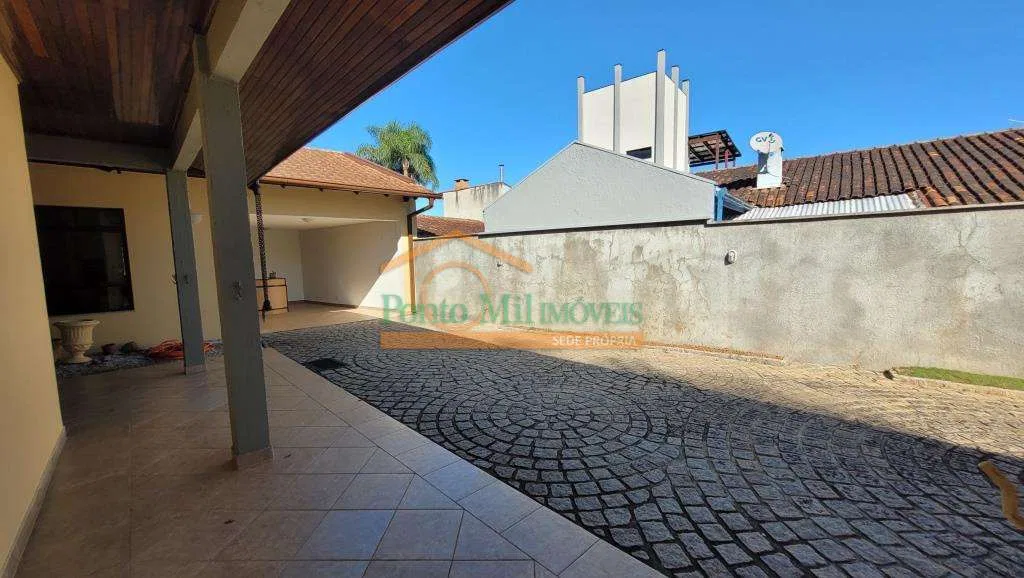House with 3 bedrooms, 330 m² and 2 parking spaces — photo 31
