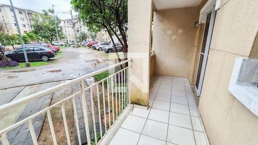 2-bedroom apartment in a building with a pool — photo 23