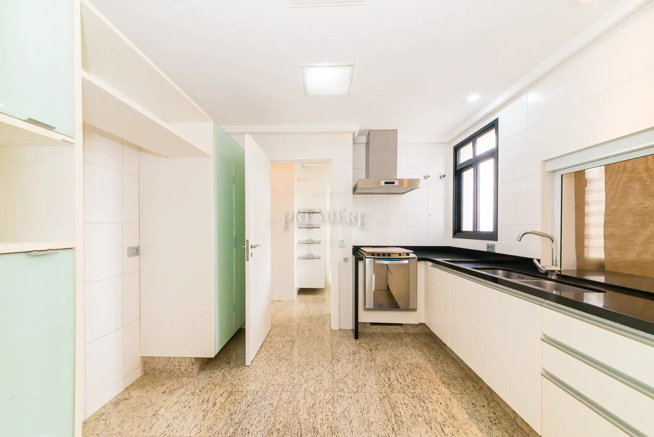 Apartamento de 3 suítes com 265 m² e 2 vagas — photo 11