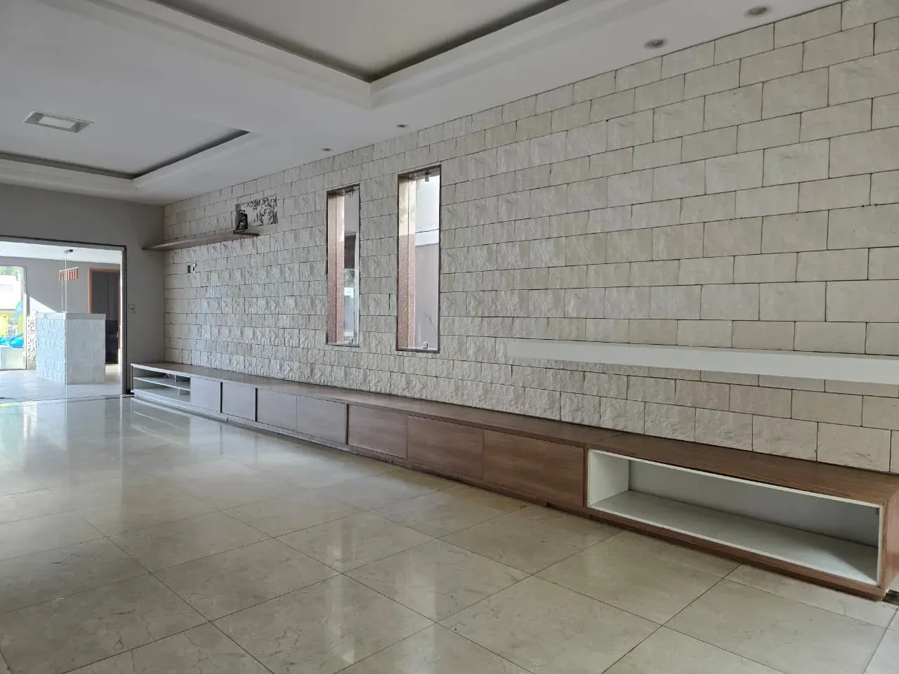 Будинок на 450 м² з 4 спальнями та кухнею з газом — photo 41
