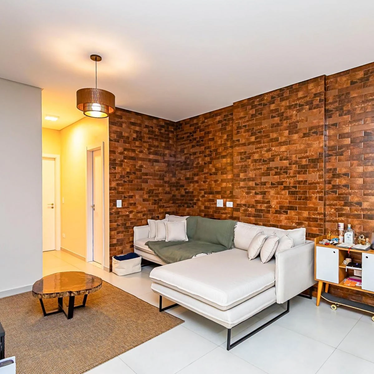 3-bedroom apartment with a grill on the balcony in Curitiba — photo 12
