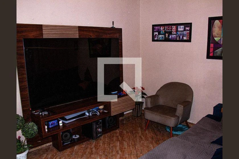 234 m² house with a home office and a washing machine