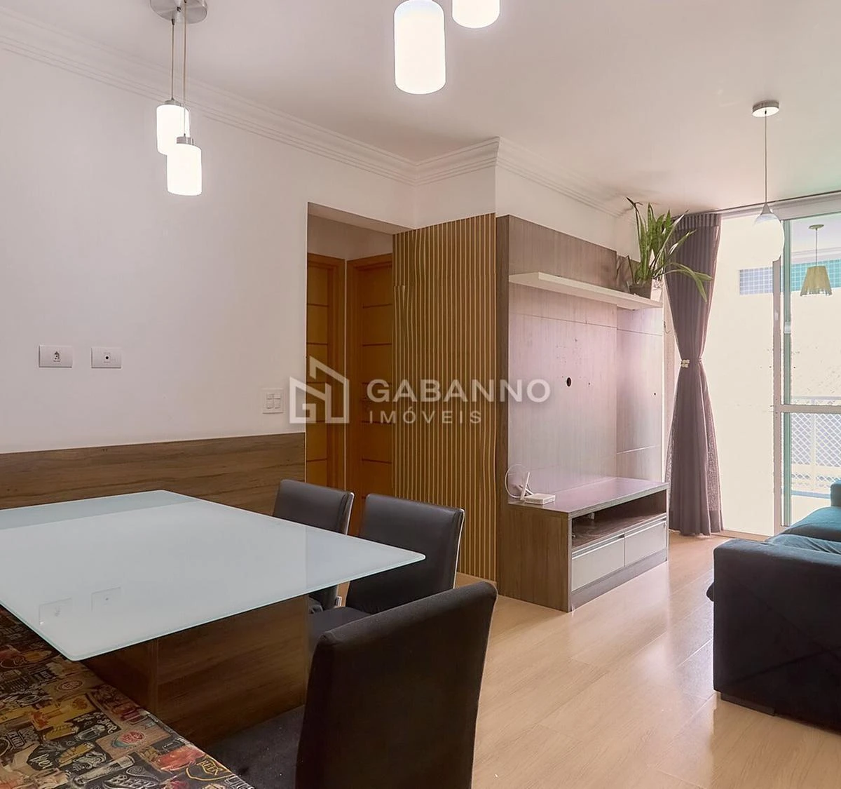 Furnished apartment, 69 m², with a glass-enclosed balcony — photo 11