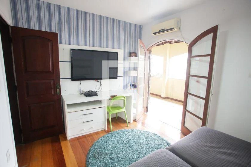 Furnished 400 m² house with 4 bedrooms and 4 bathrooms — photo 13