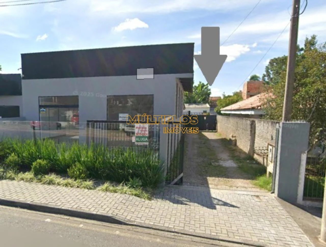 Unfurnished house with 2 bedrooms and 1 bathroom