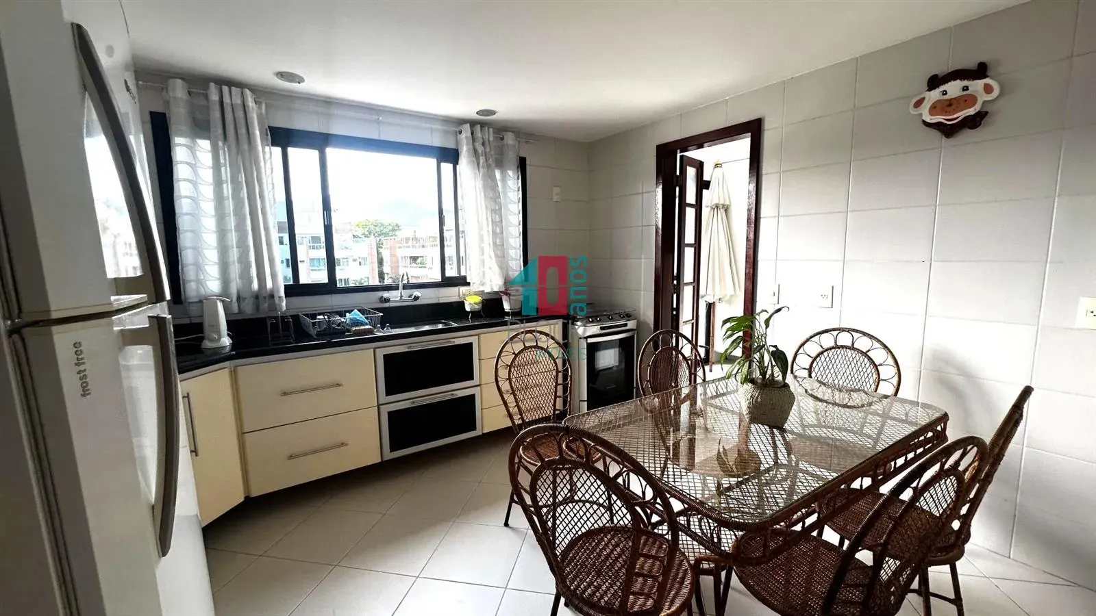 Washing machine in a 2-bedroom apartment, 208 m² — photo 4