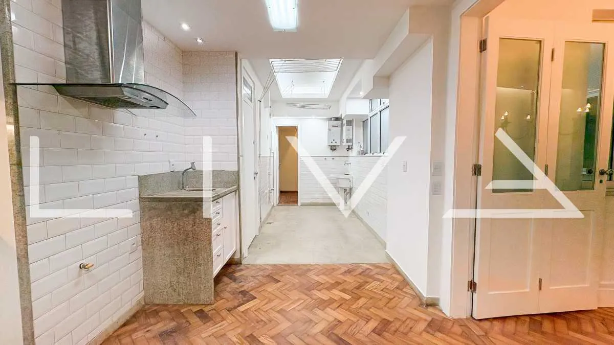 Гардеробная и 4 спальни: квартира 180 м² — photo 17