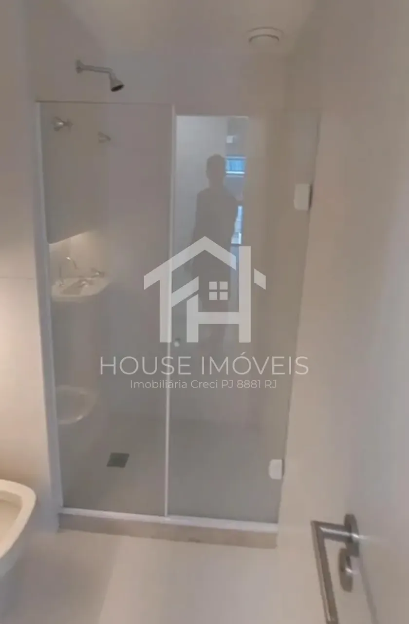 Apartment with 2 bedrooms and 4 bathrooms — photo 18