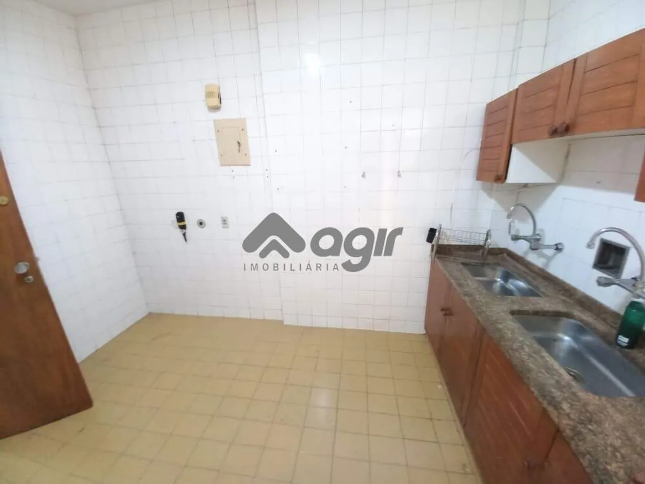 4-bedroom apartment with balcony and 2 parking spots — photo 20