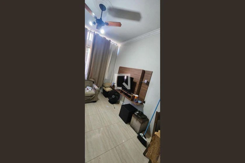 Walk-in closet in a 2-bedroom apartment, 63 m² — photo 7