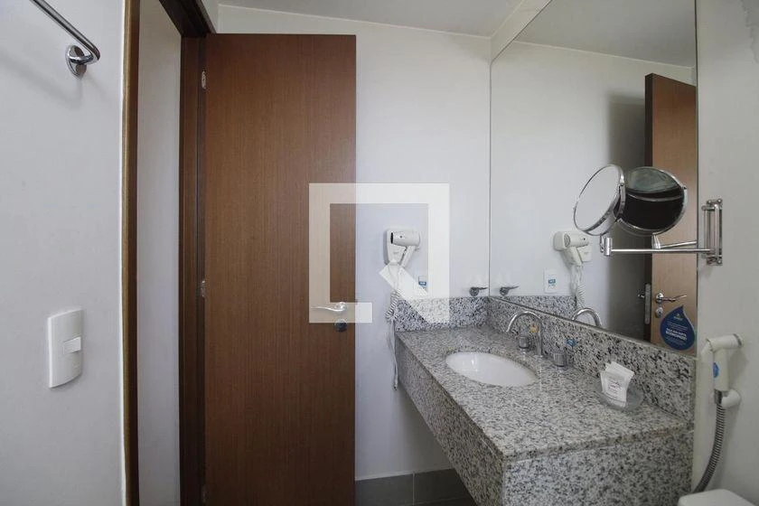 Apartamento mobiliado de 2 quartos com espaço de home office — photo 17
