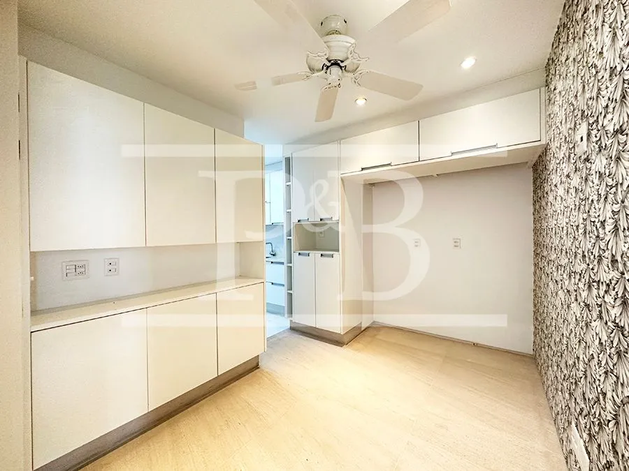 3-bedroom rental apartment with 3 bathrooms and 263 m² — photo 26