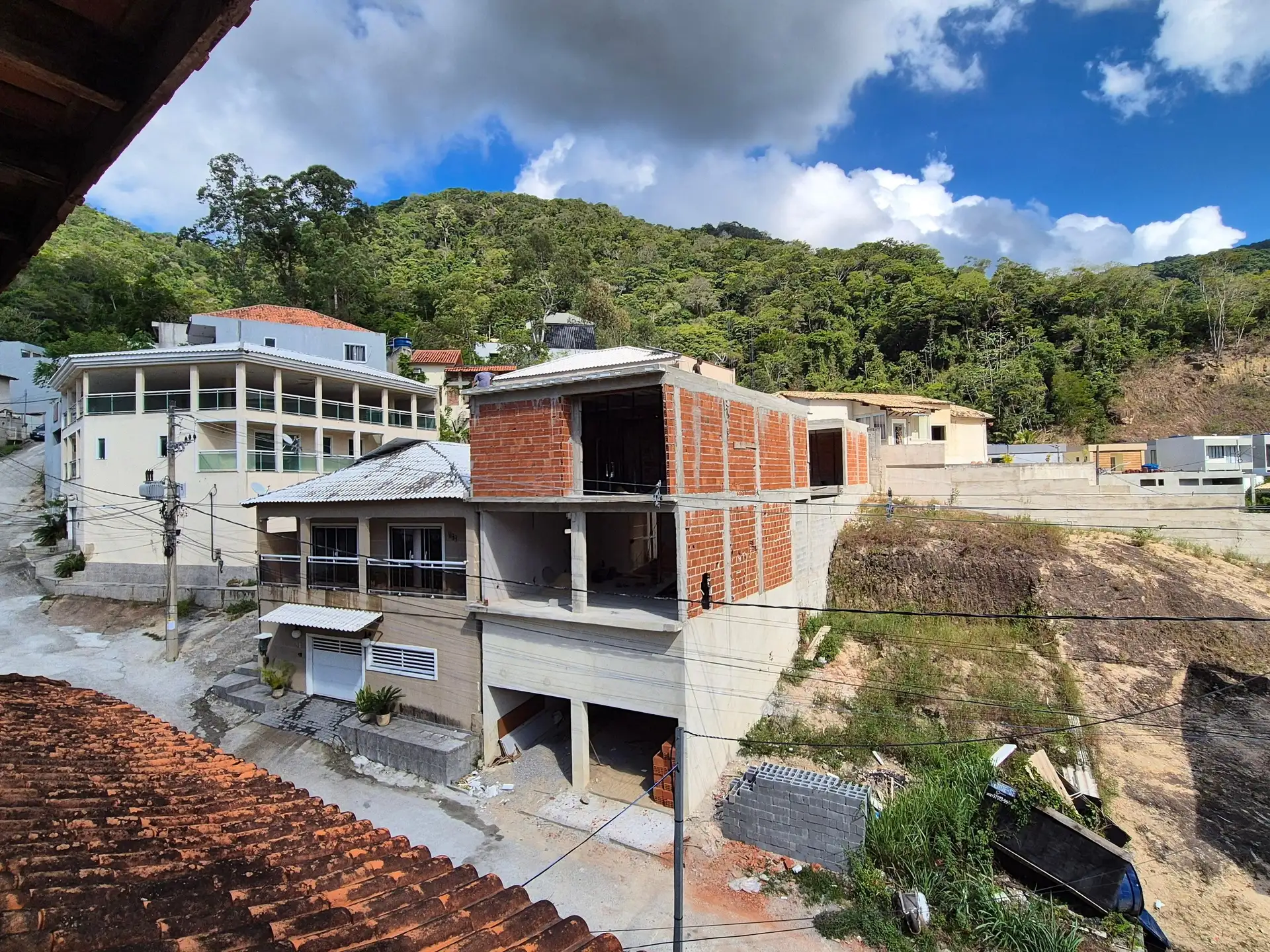 Casa mobiliada com 2 suítes e 3 banheiros — photo 2