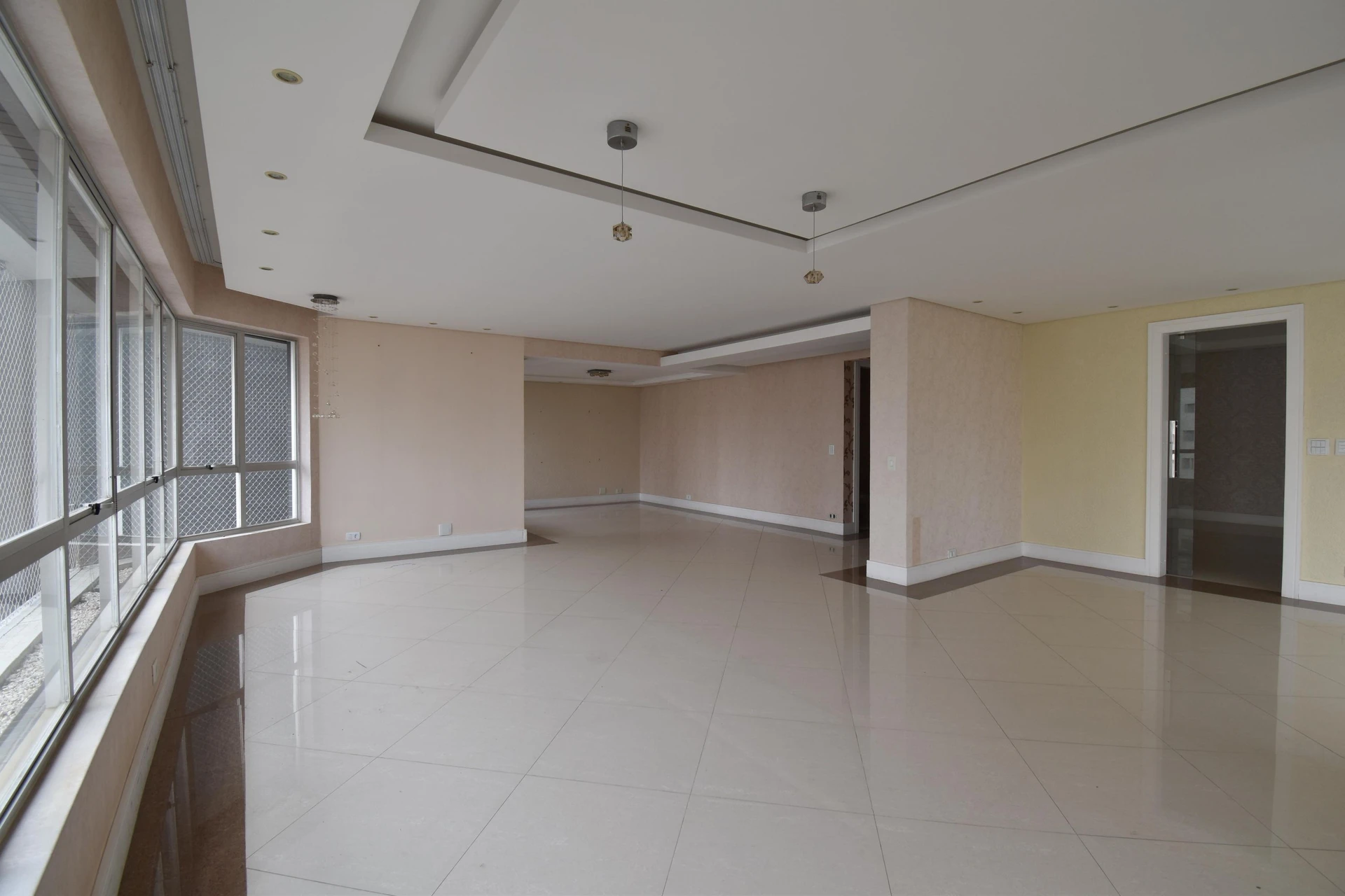 4-bedroom apartment with a jacuzzi — photo 3