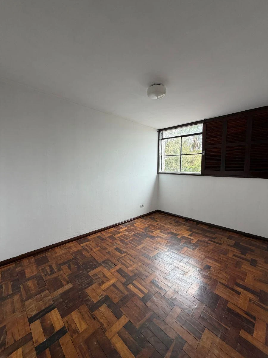 3-bedroom apartment with wood or laminate floors in Curitiba — photo 4