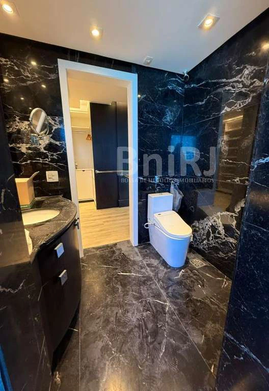 Квартира 779 м² без меблів із 4 спальнями-сюїтами — photo 15
