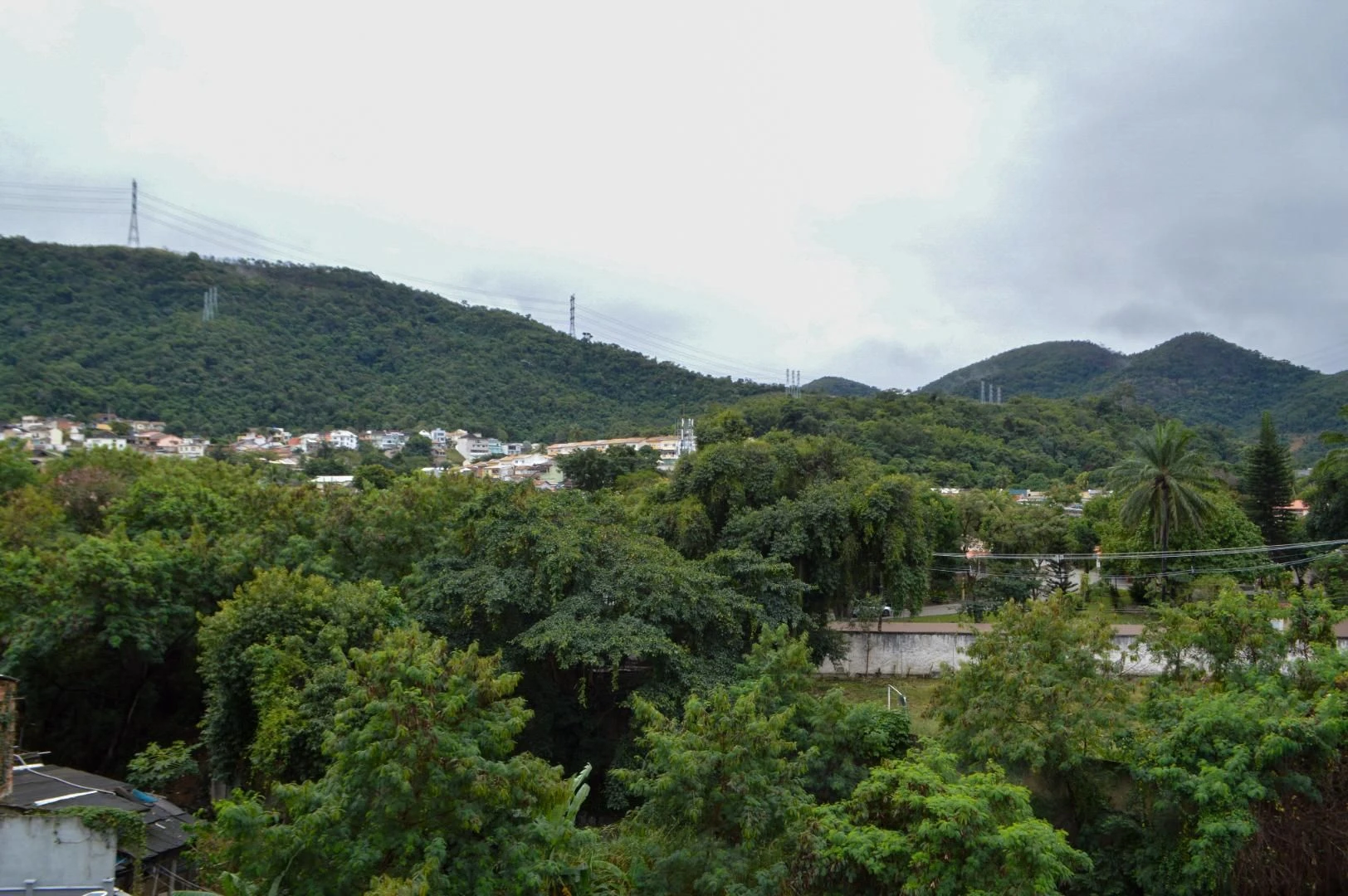 Mountain view in a 2-bedroom apartment, 52 m² — photo 7