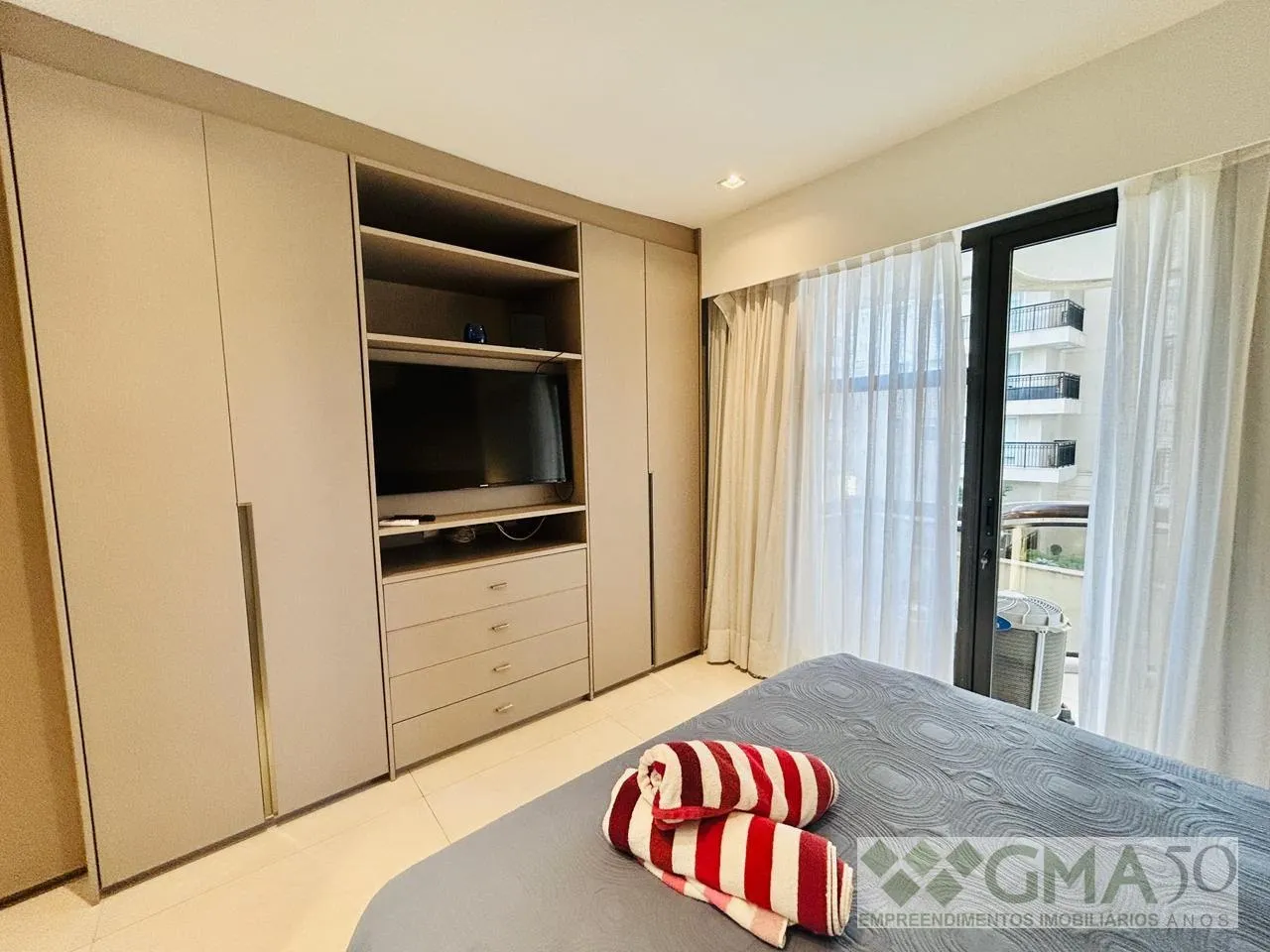 Furnished 2-bedroom apartment with integrated kitchen — photo 17