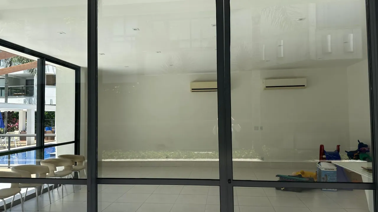 Apartamento semimobiliado com cozinha fechada e 2 vagas — photo 19