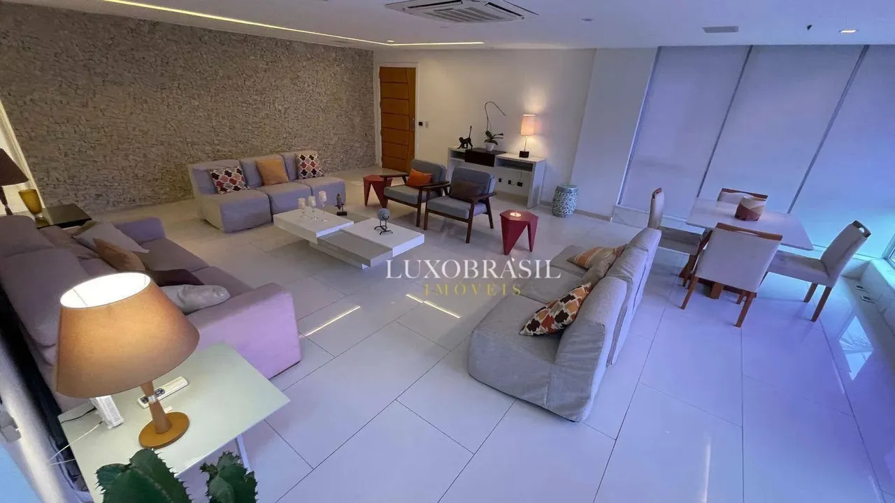 Apartamento mobiliado com 4 quartos e 5 banheiros — photo 16