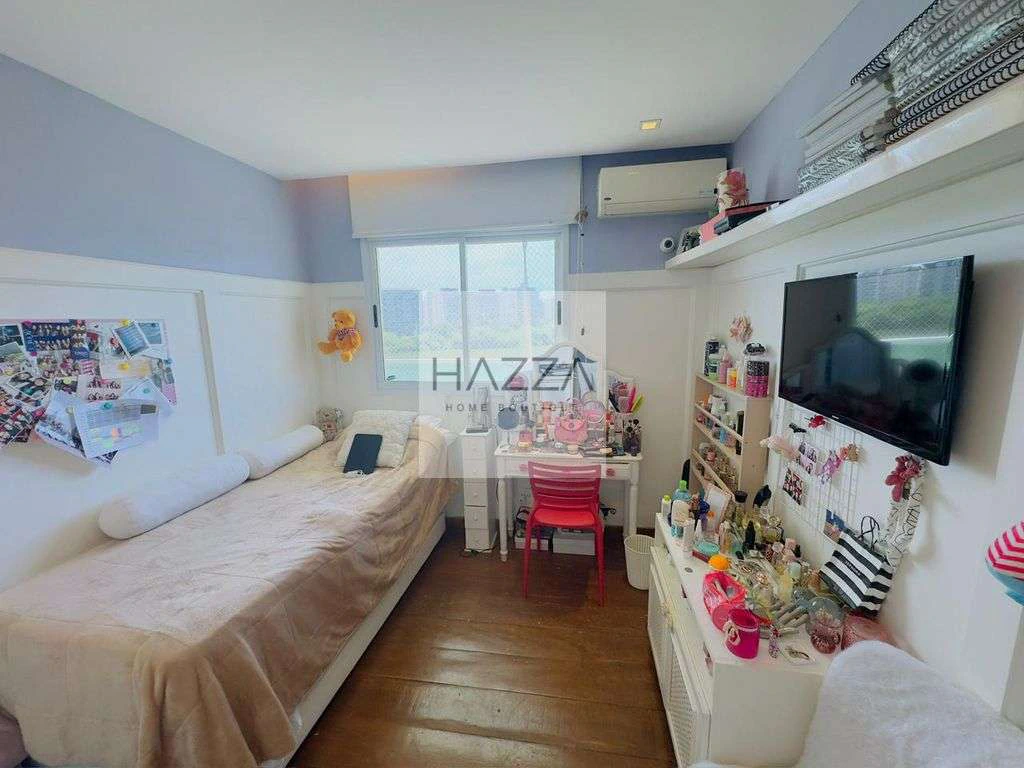 Furnished 313 m² apartment with 3 suites and private balcony — photo 16