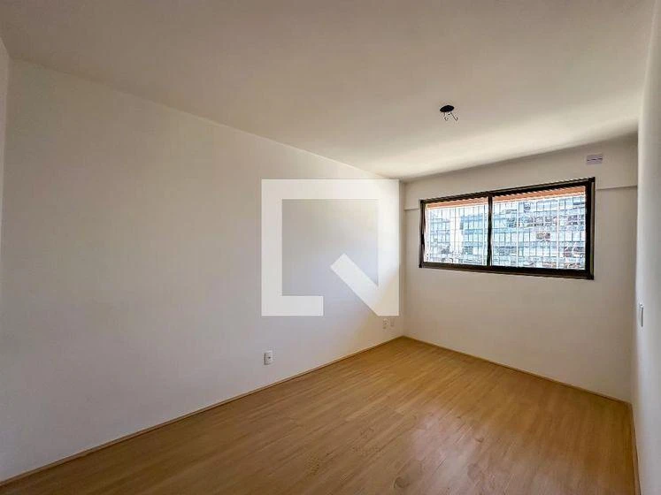 Apartment, 55 m², with a glass-enclosed balcony — photo 48