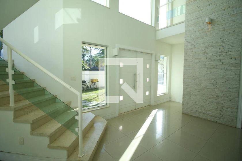 House with 4 en-suite bedrooms and 597 m², 4 parking — photo 7