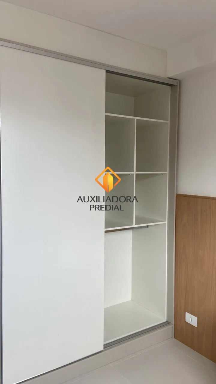 Apartamento de 1 quarto com varanda e cozinha integrada — photo 14